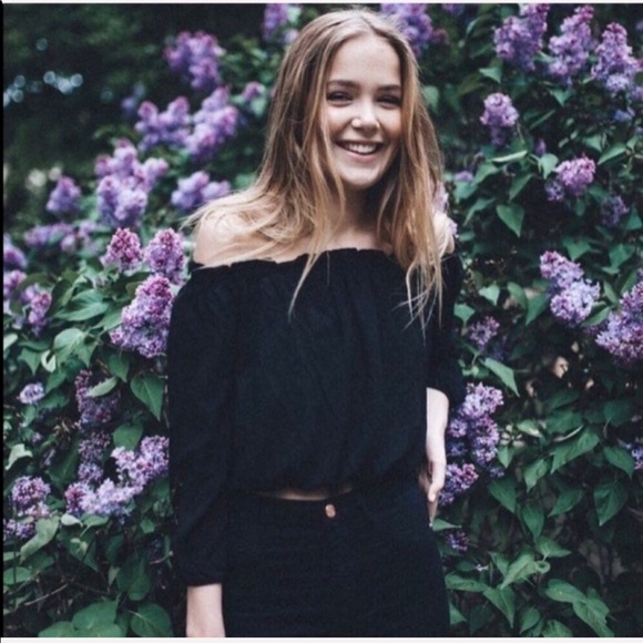 Brandy Melville Tops - Brandy Melville Maura Top - dark navy blue